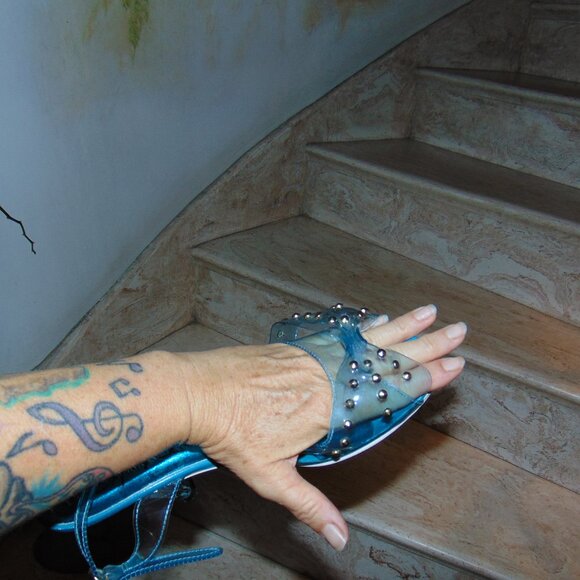 IRREGULAR CHOICE Blue Clear Bowtie Studded Sling Back Clear Heel 40 / 9 US - Picture 14 of 14